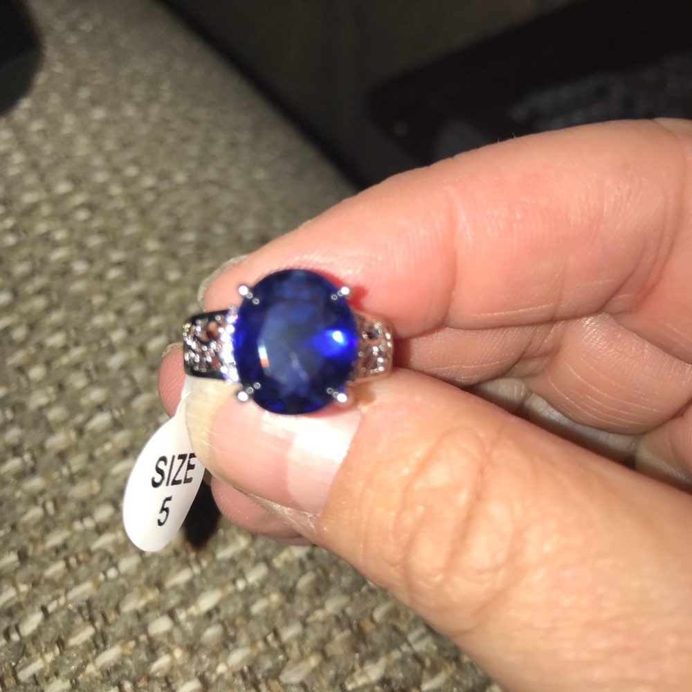 Jewelscent ring